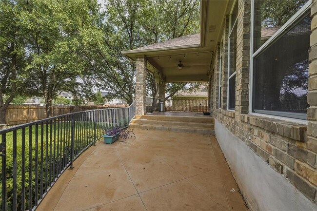Building Photo - 3013 Covington Pl