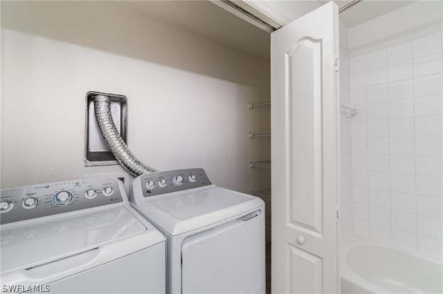 Building Photo - 9430 Ivy Brook Run