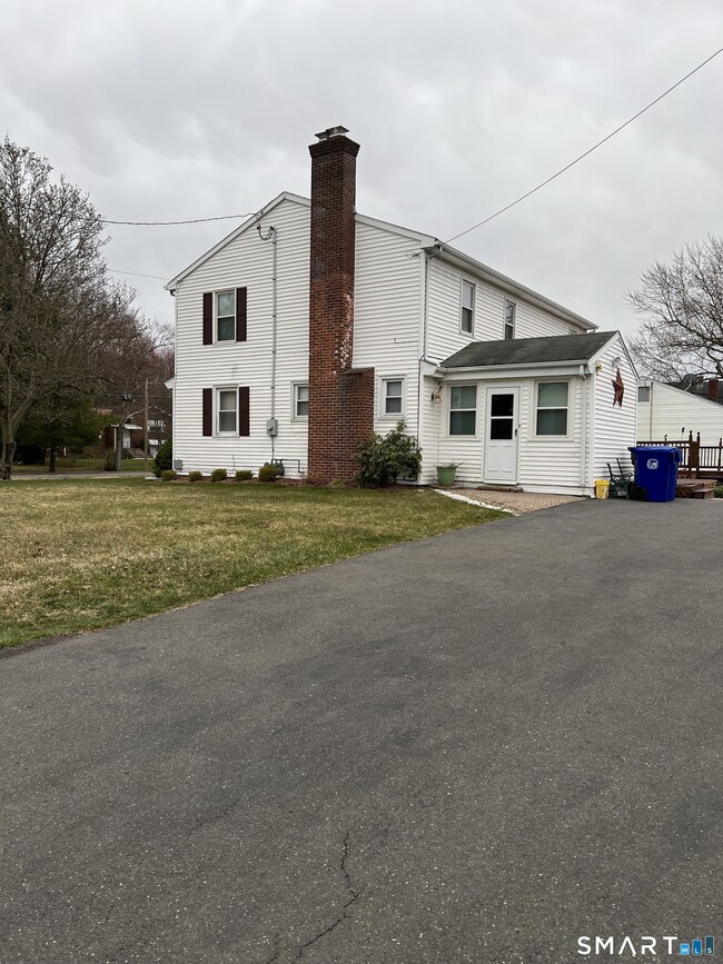 Building Photo - 244 Walsh Ave