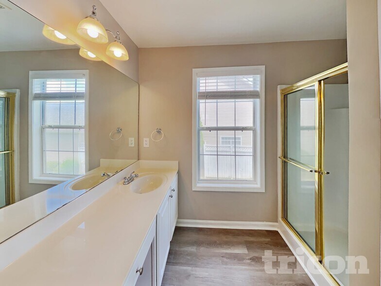 Building Photo - 2754 Nautical Way