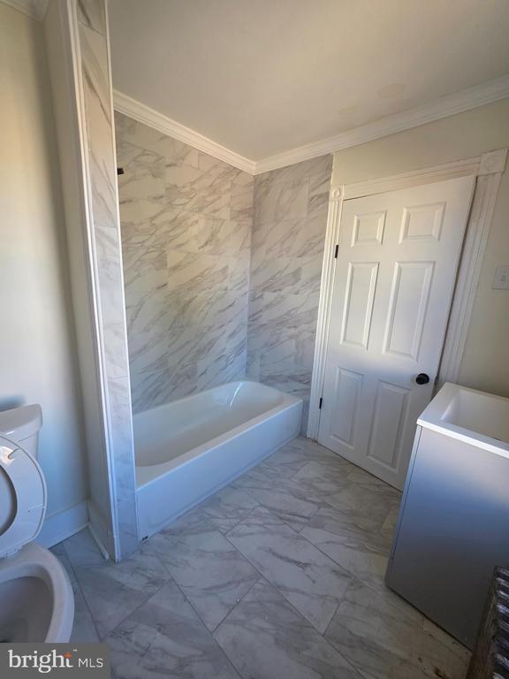 Building Photo - 419 BELL AL