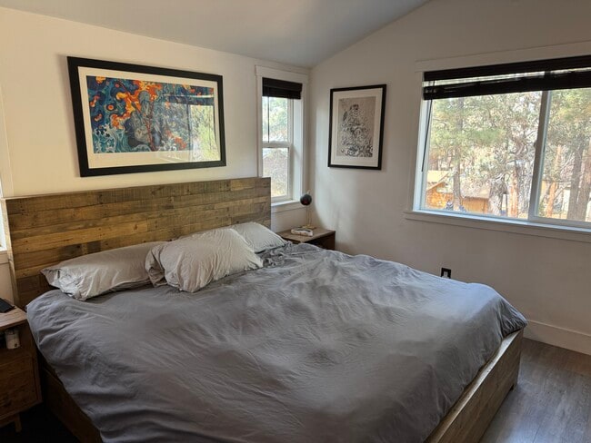 Building Photo - 270 Spruce Ln