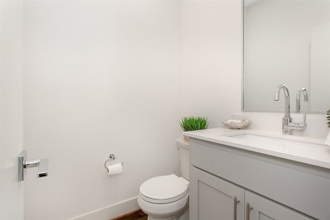 Building Photo - 5602 Lindell Ave