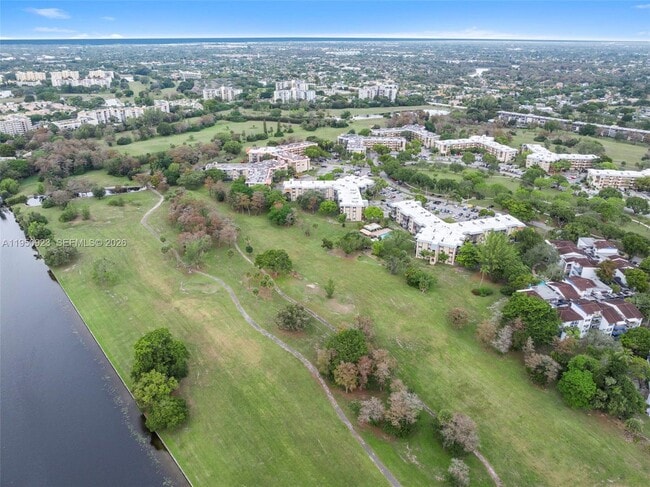 Building Photo - 6100 S Falls Cir Dr