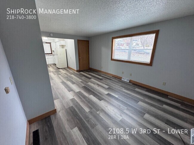 Building Photo - 2108.5 W 3rd St