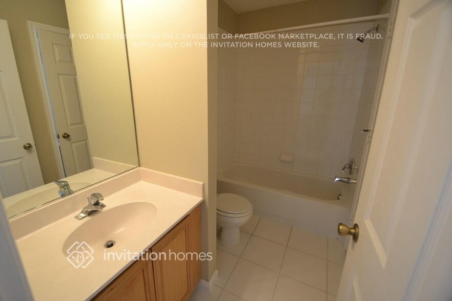 Building Photo - 9814 Porta Leona Ln