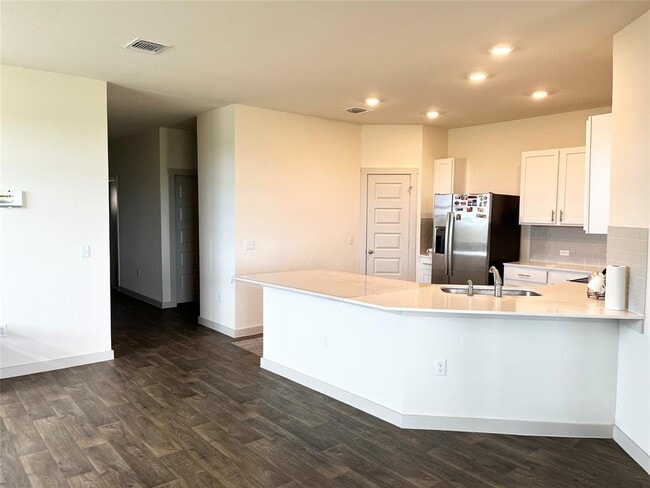 Building Photo - 627 Concho River Dr