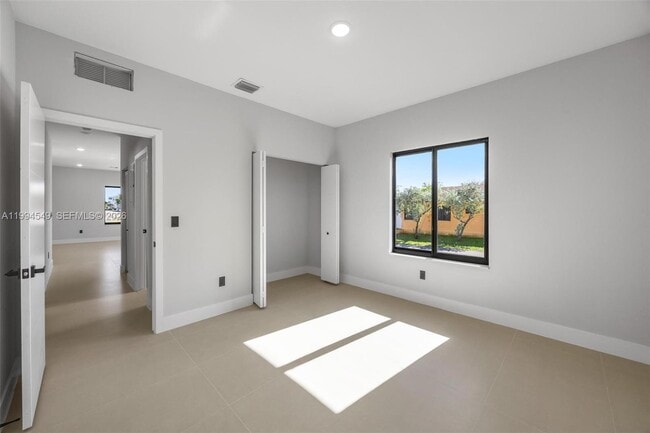 Building Photo - 601 NW 3rd Ave