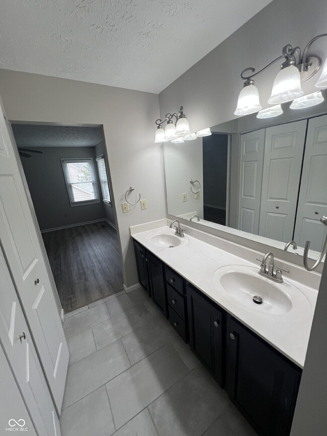 Building Photo - 2611 N Delaware St