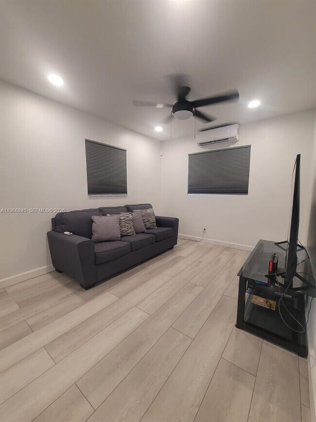 Building Photo - 2891 NW 14th St