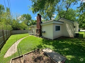 Building Photo - 3 bd/1 ba 1,272 sqft single family home