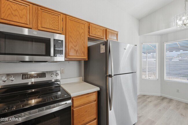 Building Photo - 8811 N 5th St