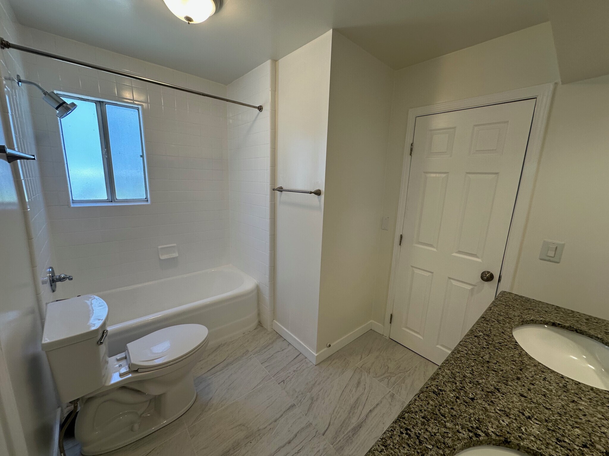 Building Photo - 3513 Loosmore St