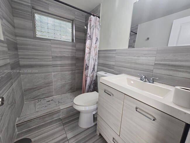 Building Photo - 71 NW 76th St