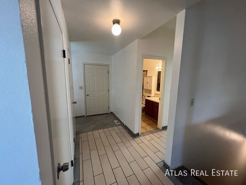 Building Photo - 535 Prestonwood Dr