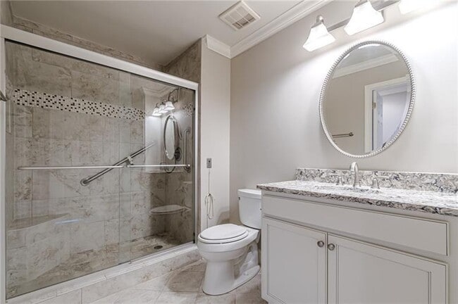 Building Photo - 300 Johnson Ferry Rd