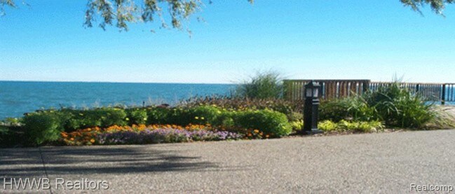 Building Photo - 1899 Hunt Club Dr