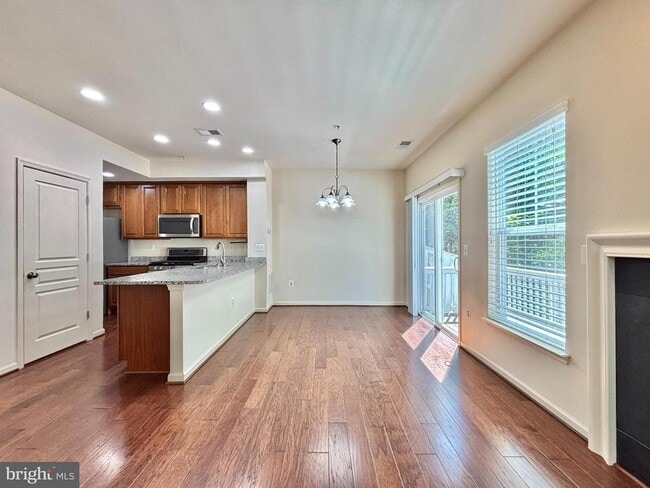 Building Photo - 1599 Renate Dr