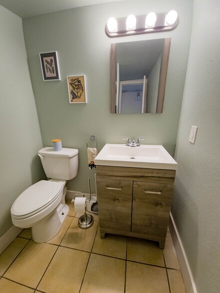 Building Photo - 2702 Mulford Cv