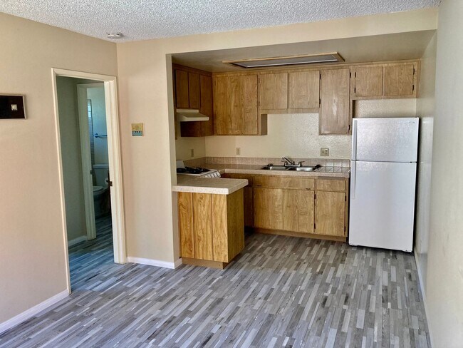 Building Photo - 1 Bed, 1 Bath North Park $500 Move-in Credit