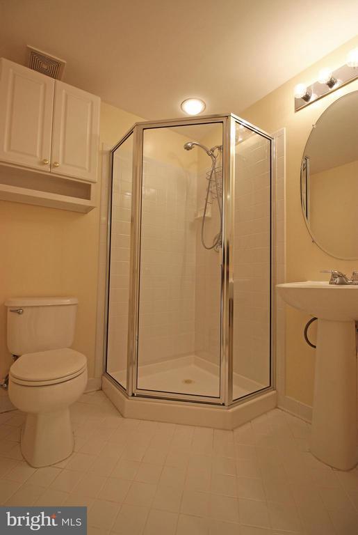 Building Photo - 11799 Valley Ridge Cir