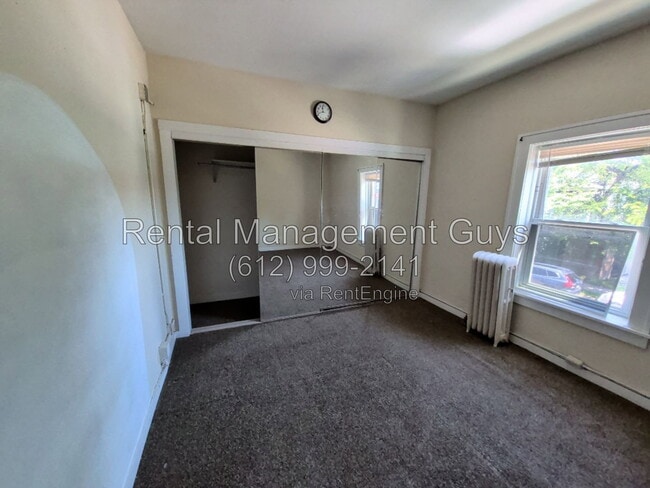 Building Photo - 2300 W 50th St