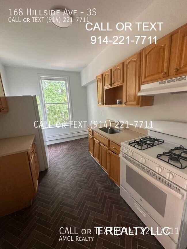 Building Photo - 168 Hillside Ave