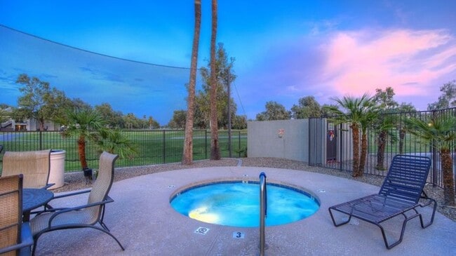 Building Photo - 125 S Alma School Rd