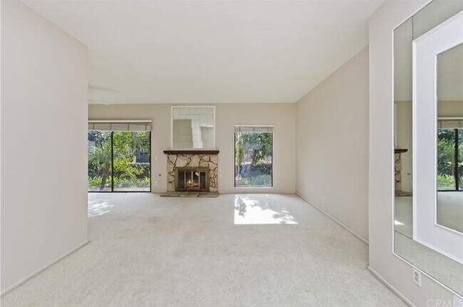 Building Photo - 1364 Orchard Cir