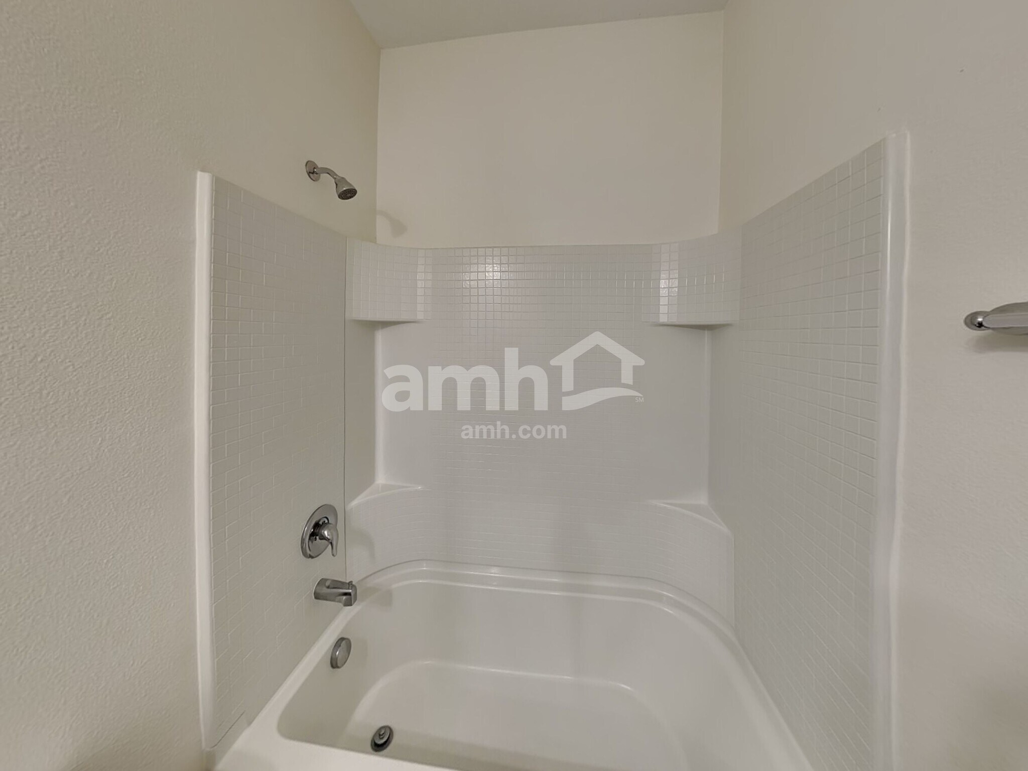 Building Photo - 8714 Layalie Way