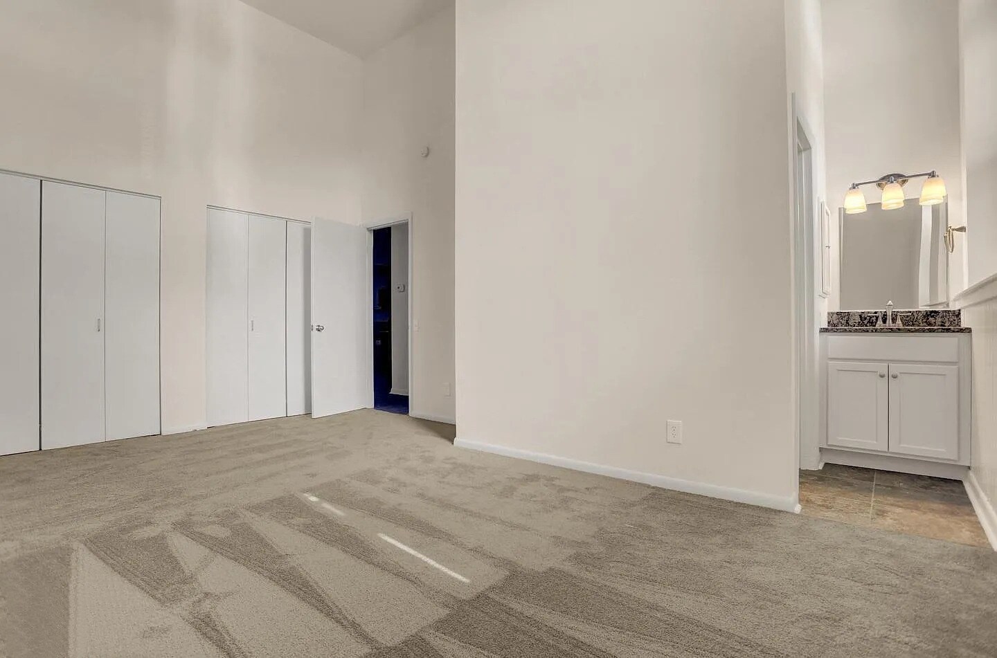 Master Bedroom - 133 W Locust St