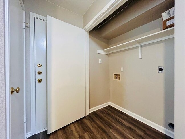 Building Photo - 8507 Apple Carrie Cove