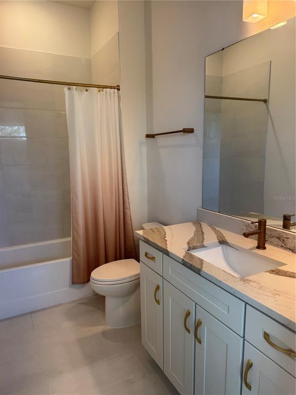 Building Photo - 798 TETBURY Lp