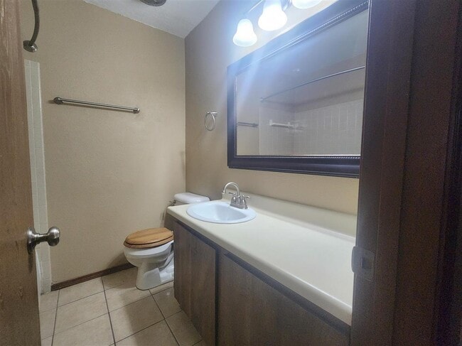 Building Photo - 7938 NW Crossland Cir
