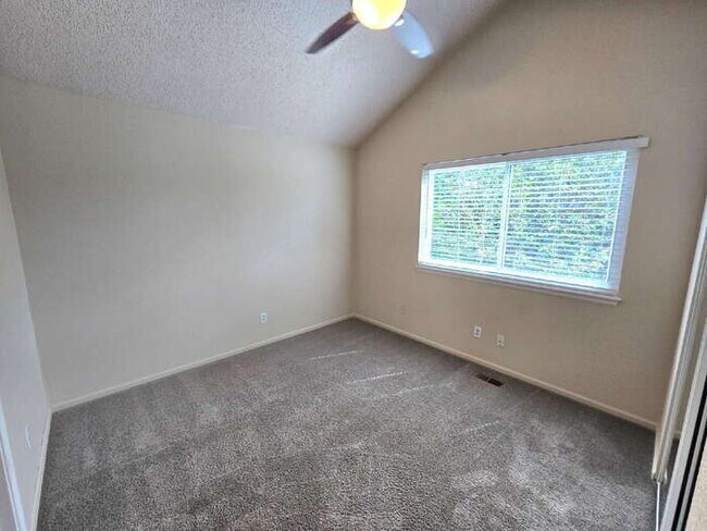 Building Photo - "Charming 4-Bedroom Retreat in Castle Rock with 2.5 Baths, Fenced yard, 2 car attached garage - Y...