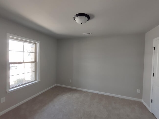 Building Photo - 110 Toney School Rd