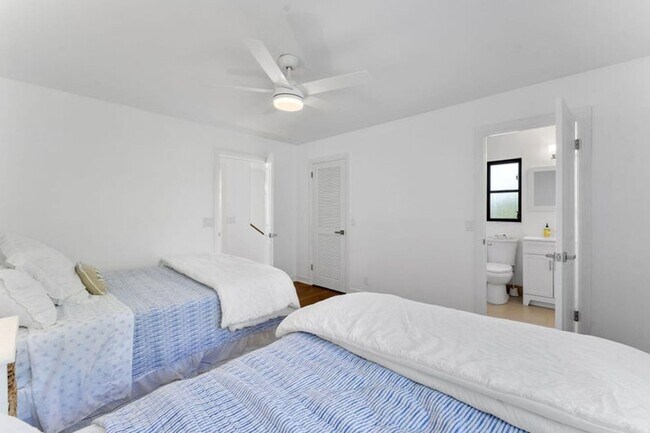 Building Photo - 150 Lucina Dr