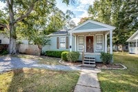 Building Photo - Adorable Updated Cottage in Pascagoula