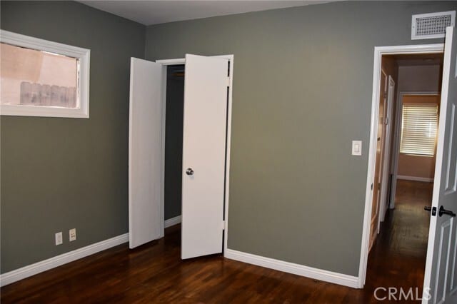 Building Photo - 421 N Park Ln