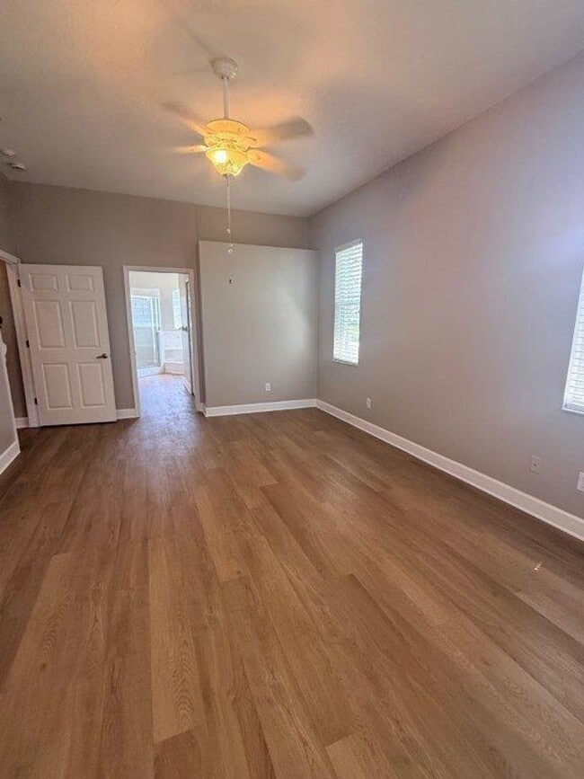 Building Photo - 3838 Peacock Dr