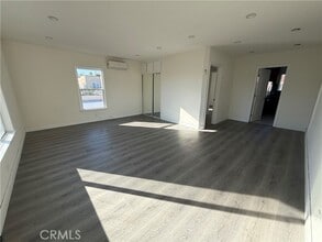 Building Photo - 1415 N Cherokee Ave