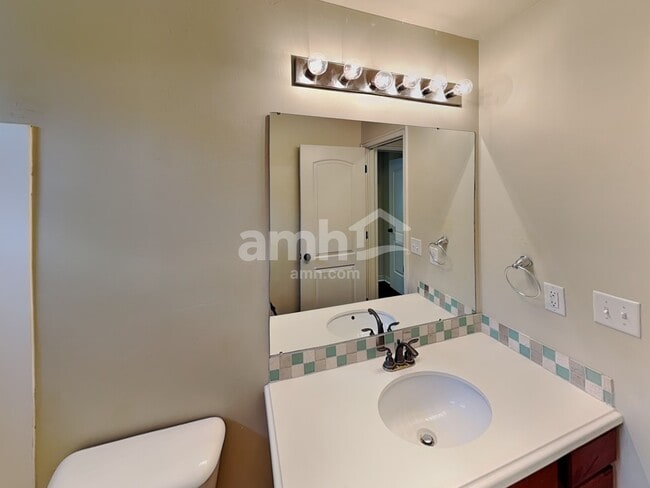 Building Photo - 2095 E Shadow Dr