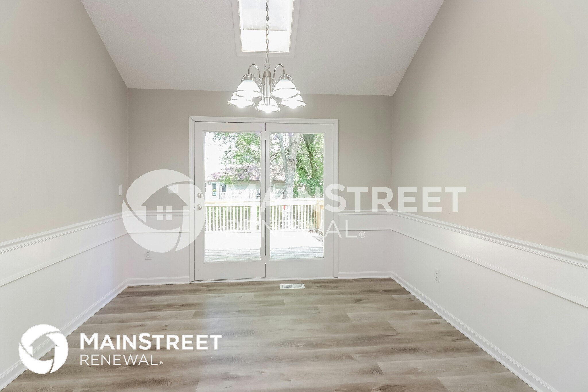 Building Photo - 306 W Sierra Dr