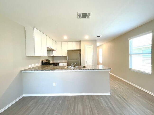Building Photo - *MOVE IN SPECIAL* Modern Two-Story Home with Garage & Fenced Yard!