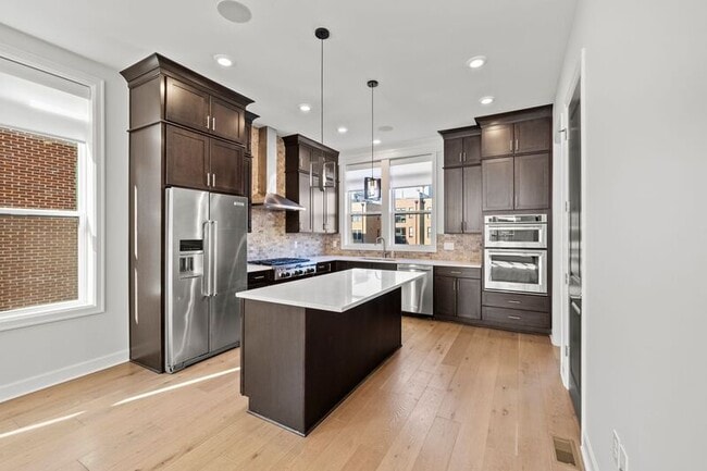 Building Photo - 297 Auden Ave