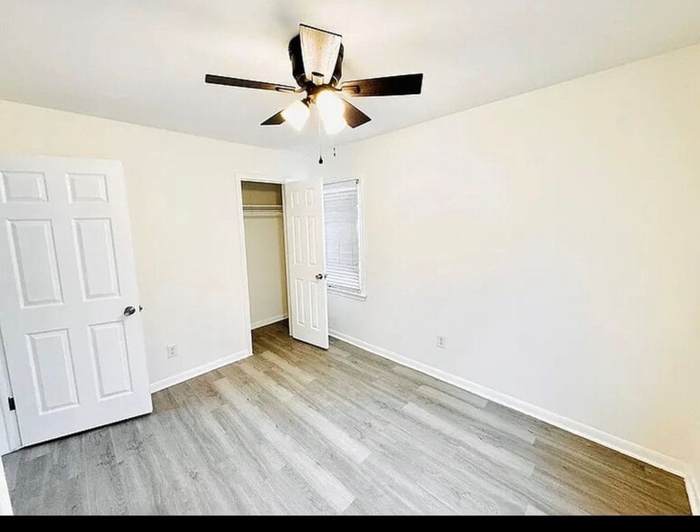 Building Photo - 21337 Audette St