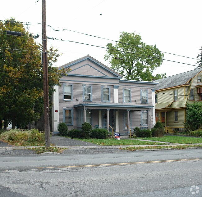 Building Photo - 244 N Grand St