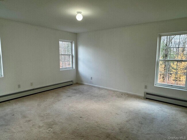 Building Photo - 18 Penny Ln