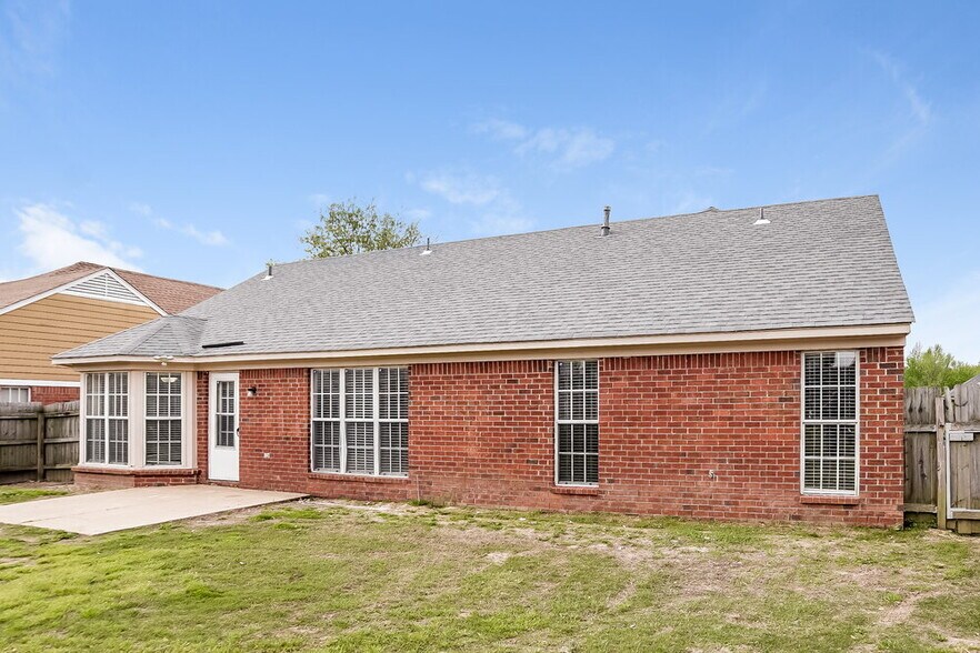 Building Photo - 1656 Mary Payton Dr