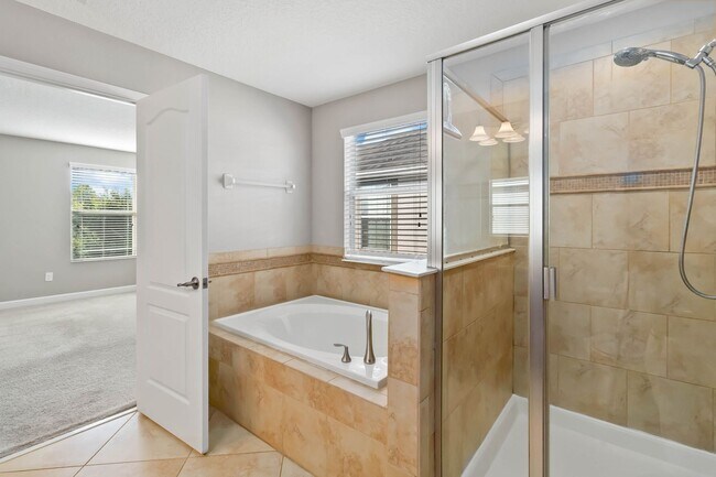 Building Photo - 3/2.5 Beautiful Energy Efficient Home in H...